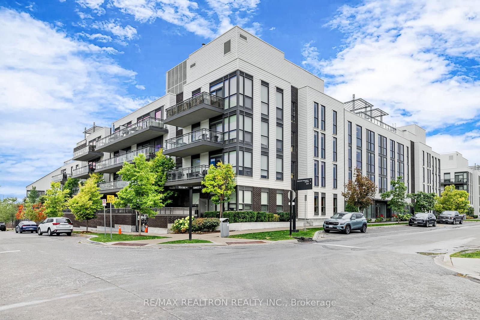 #A109 - 241 Sea Ray Avenue