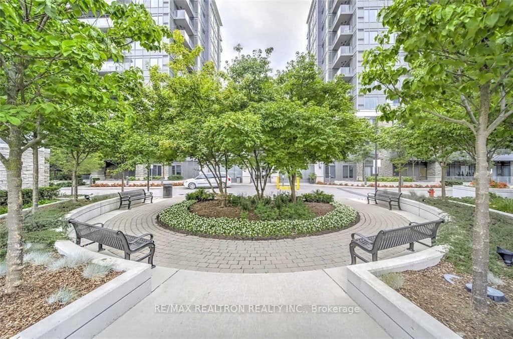 #194 - 325 South Park Road