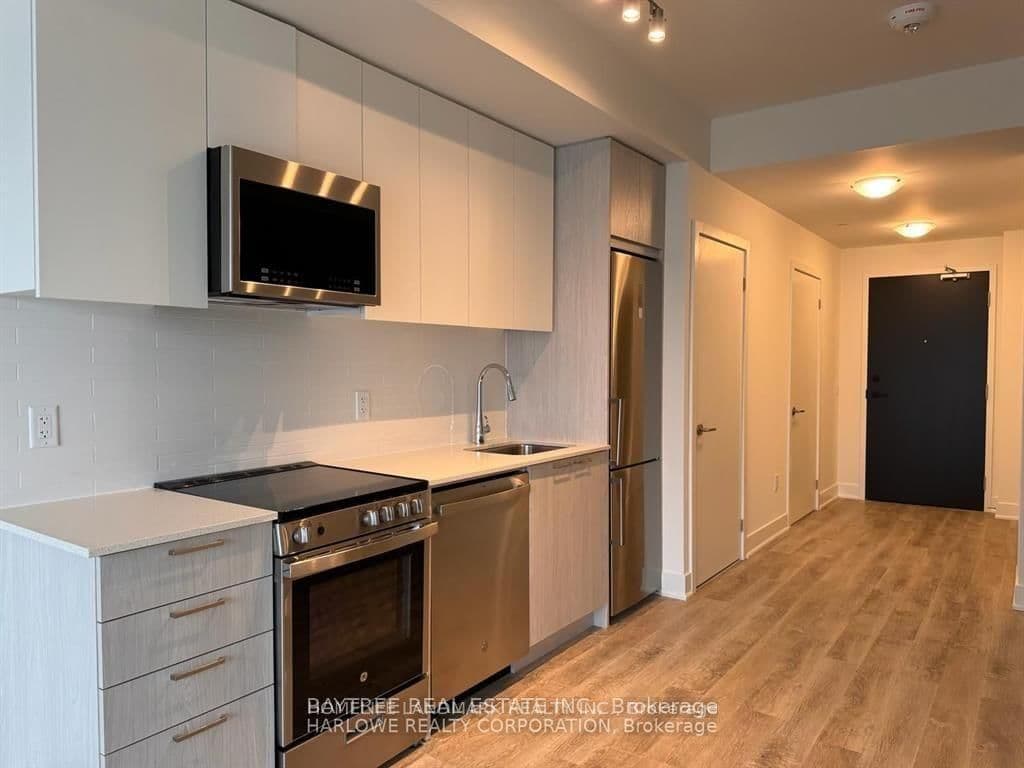 #901 - 185 Deerfield Road