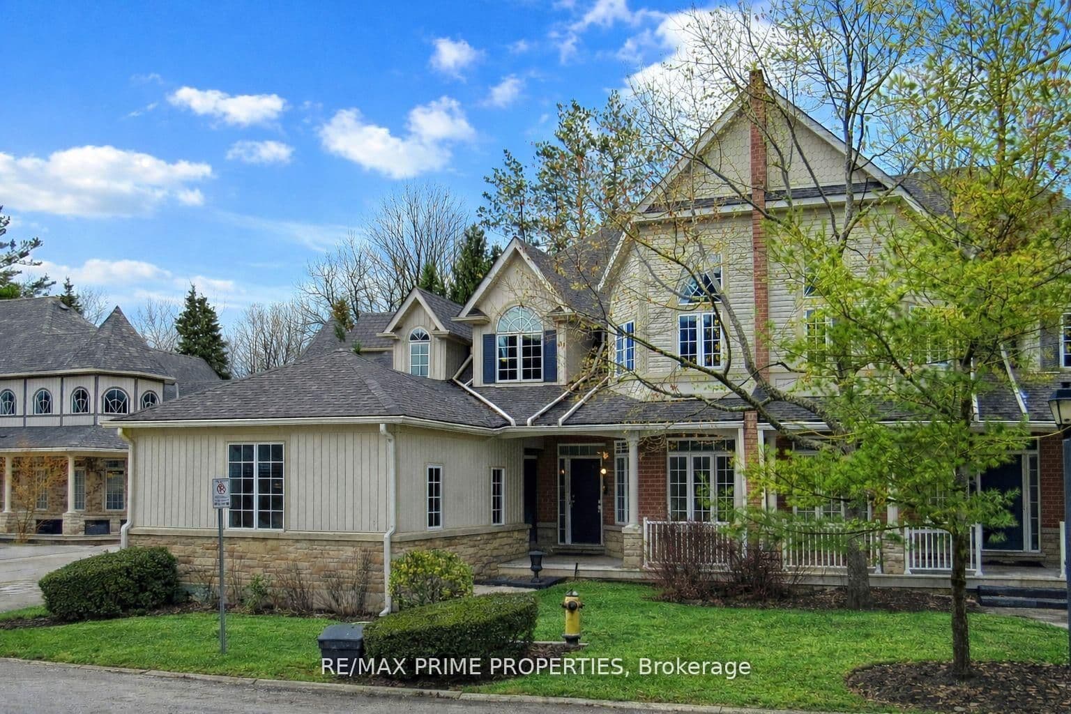 11 Berczy Creek Way, Unit 18