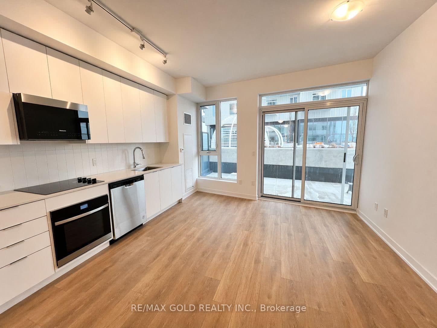 498 Caldari Road, Unit 517