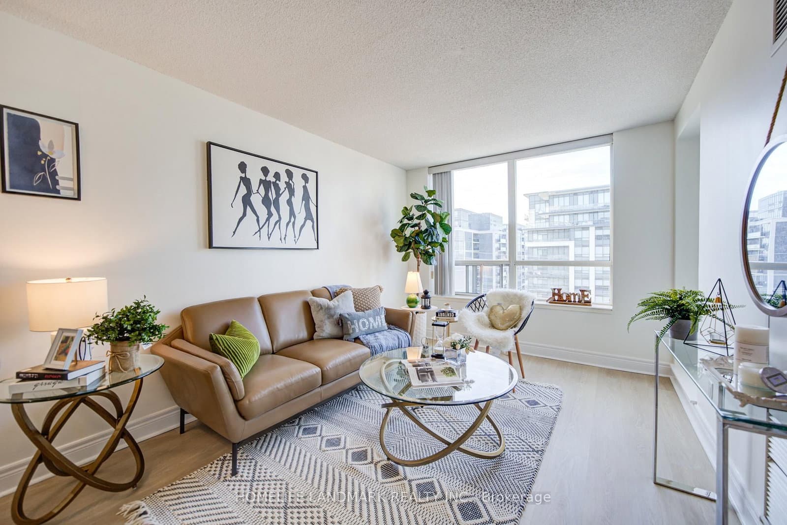 #912 - 48 Suncrest Boulevard