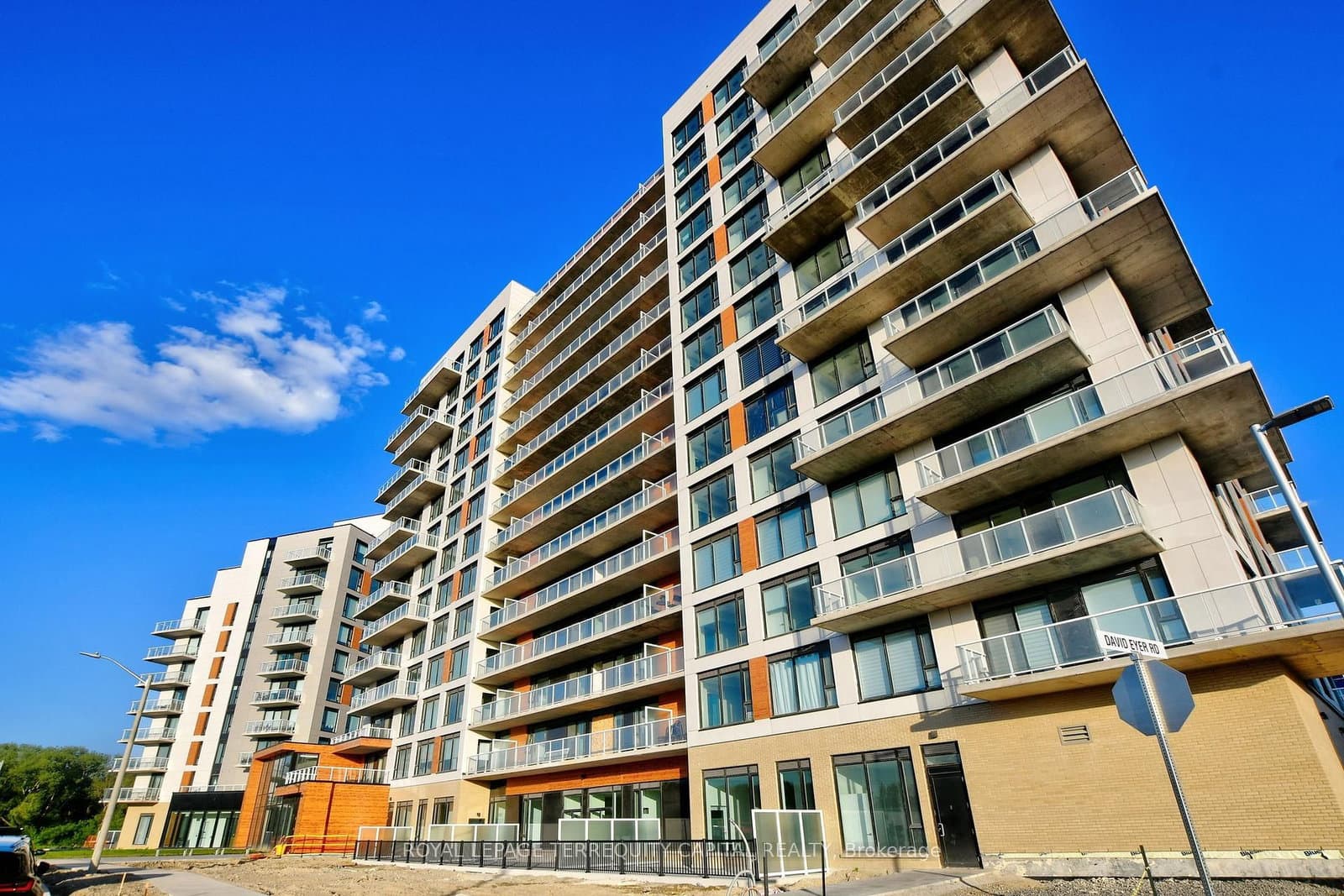 2 David Eyer Road, Unit 923