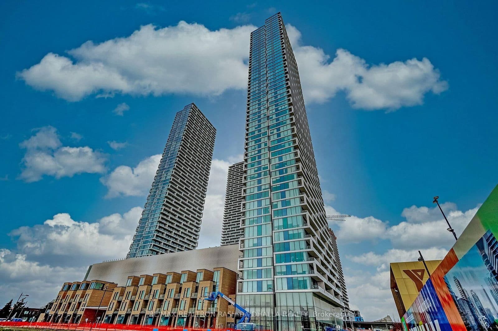 5 Buttermill Avenue, Unit 2011