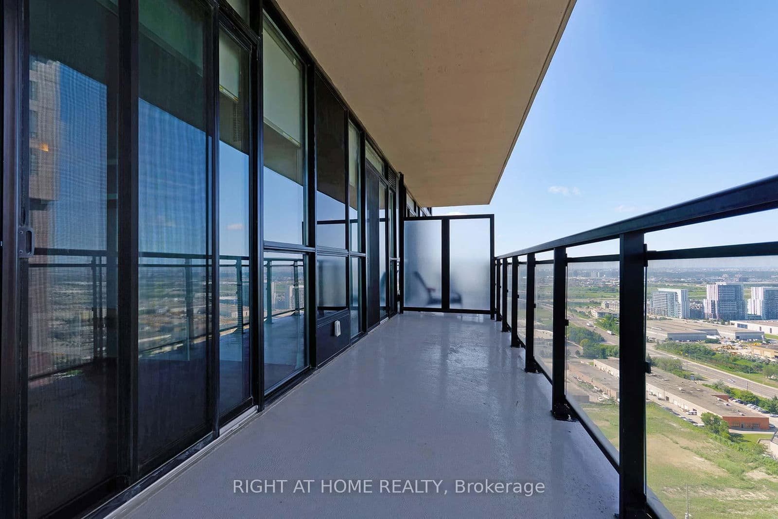 2910 Highway 7 Road W, Unit 2905