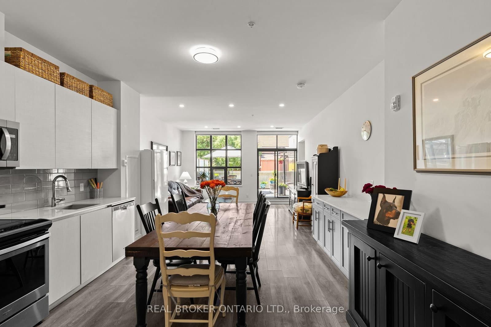 21 Matchedash Street S, Unit 210