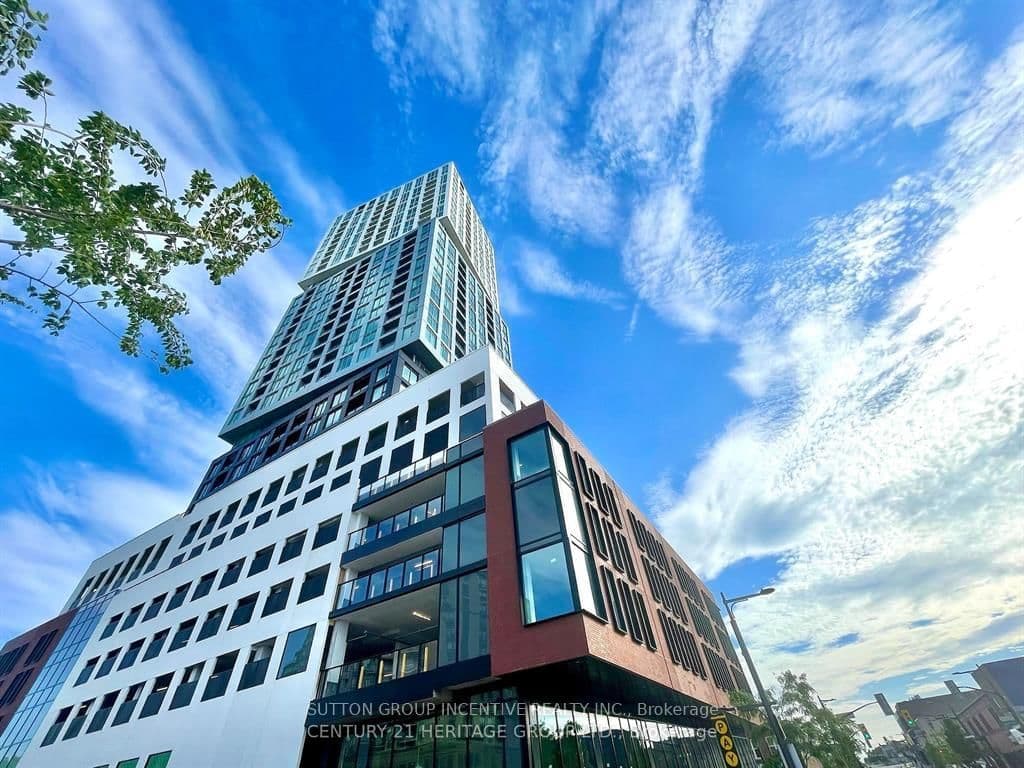 #802 - 39 Mary Street