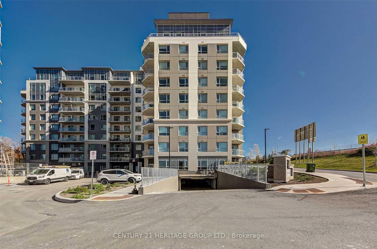 #808 - 58 Lakeside Terrace