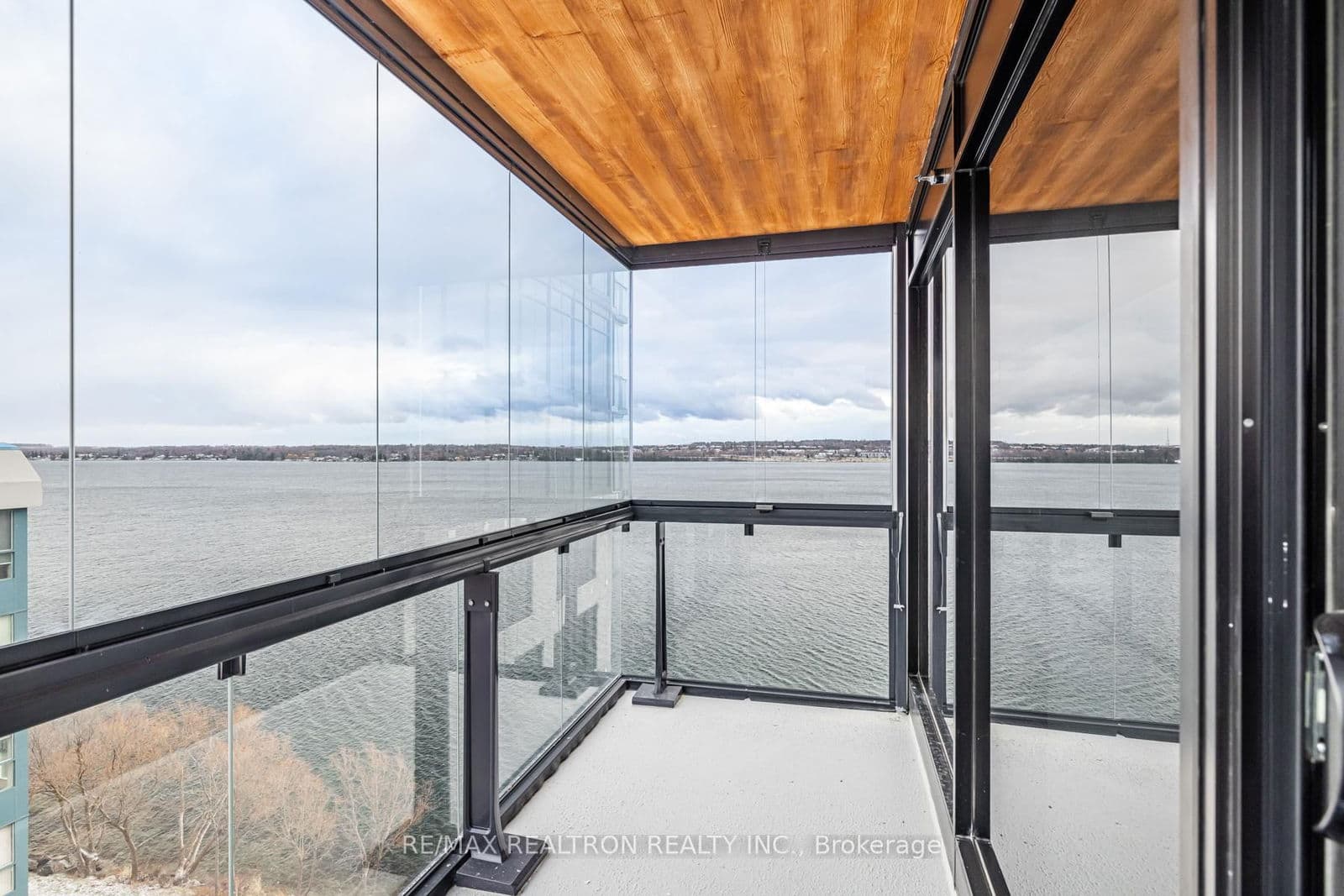 #814 - 185 Dunlop Street E