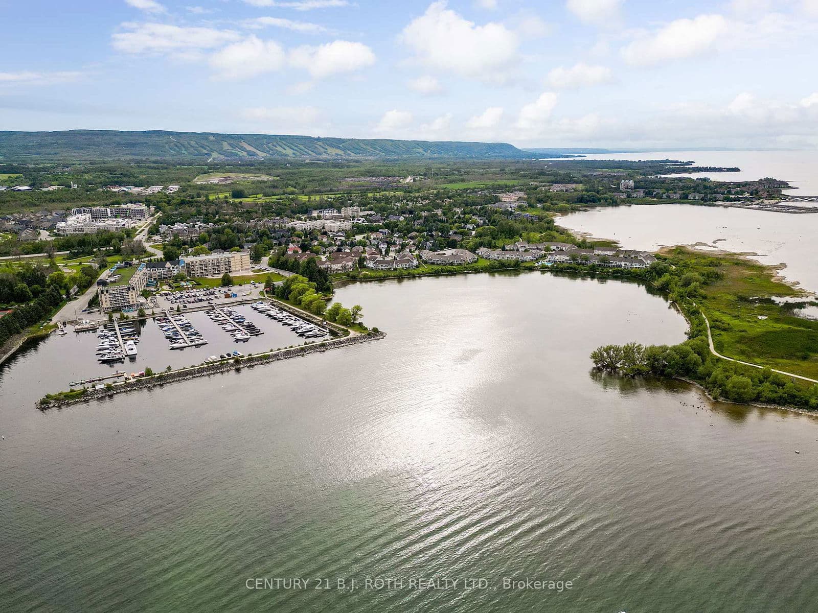 #4407-09 - 9 Harbour Street E