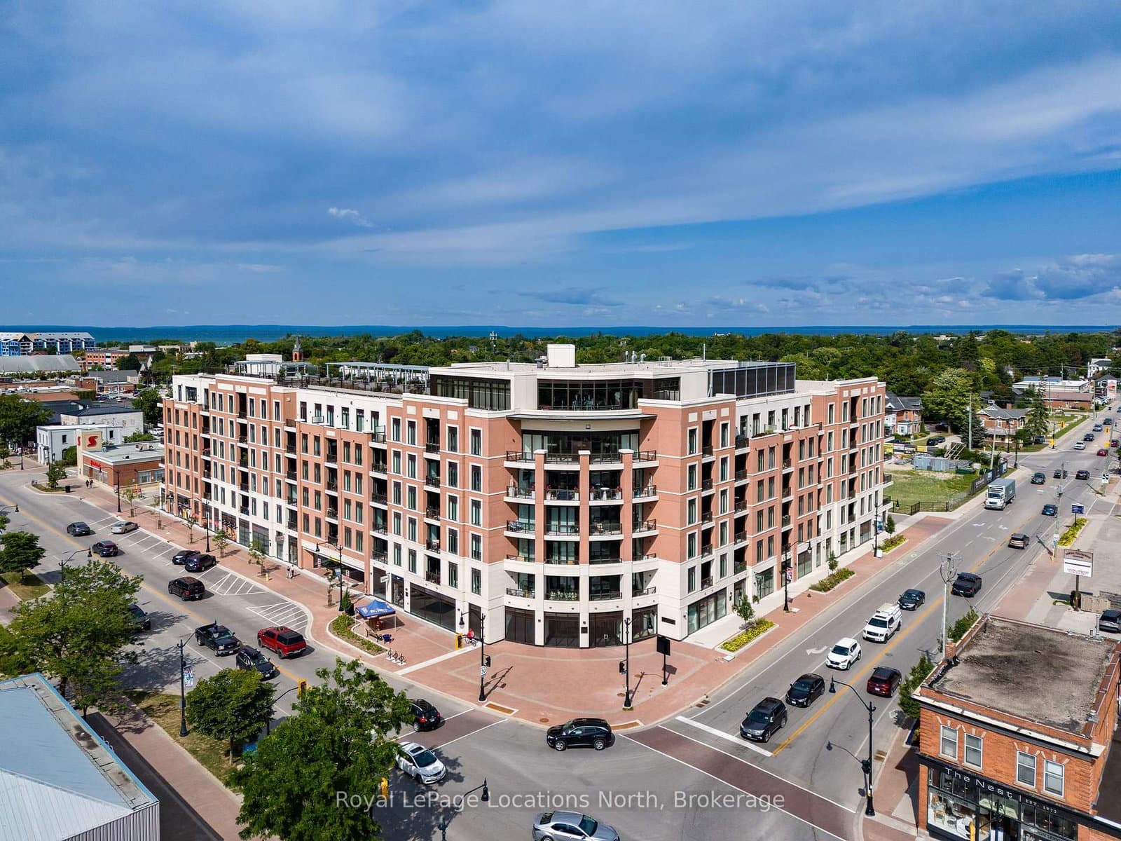 #326 - 1 Hume Street