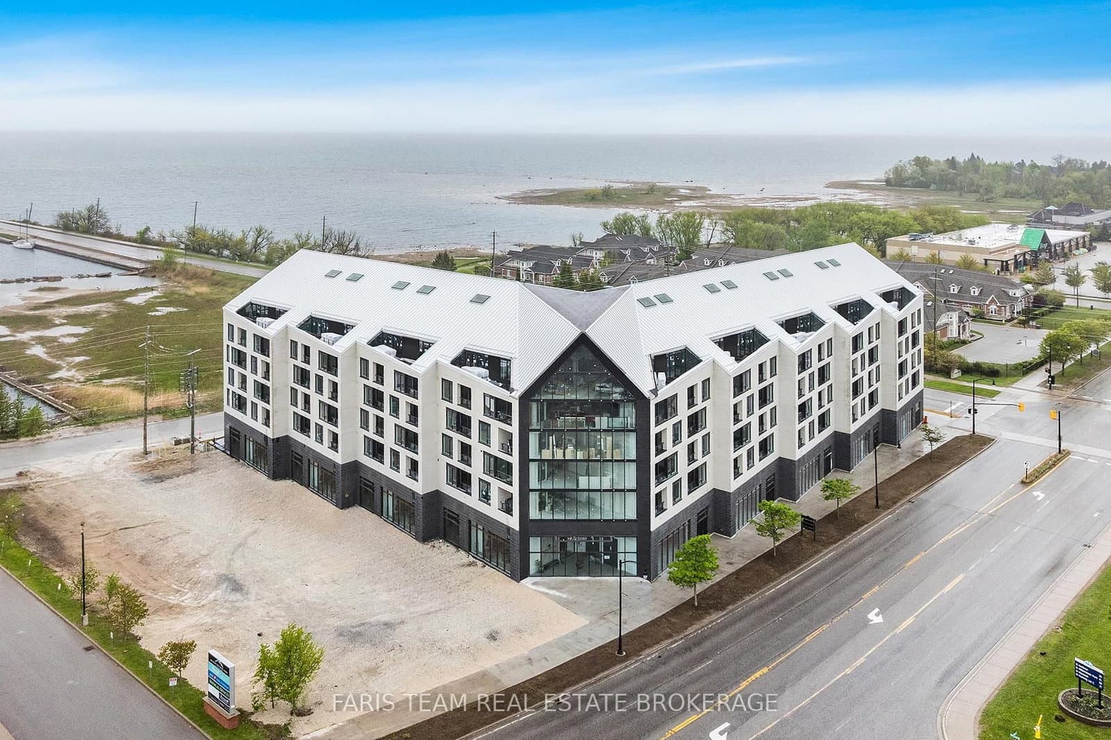 #412 - 31 Huron Street