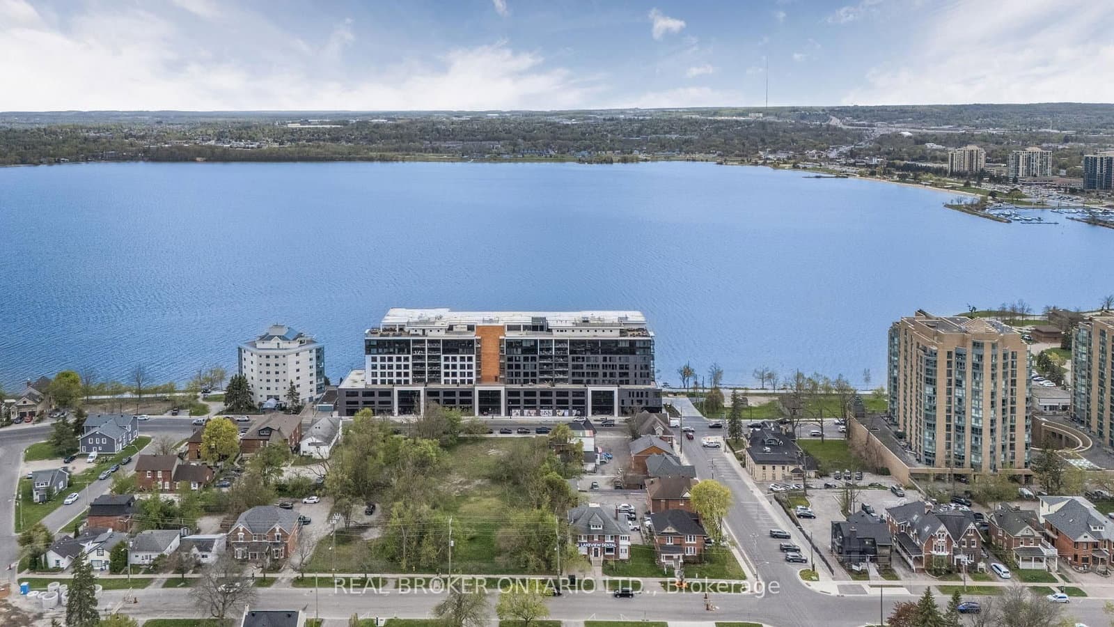 #PH 3 - 185 Dunlop Street E