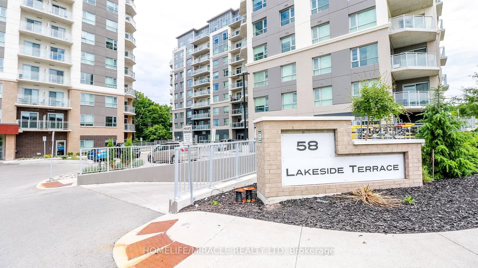 #501 - 58 Lakeside Terrace