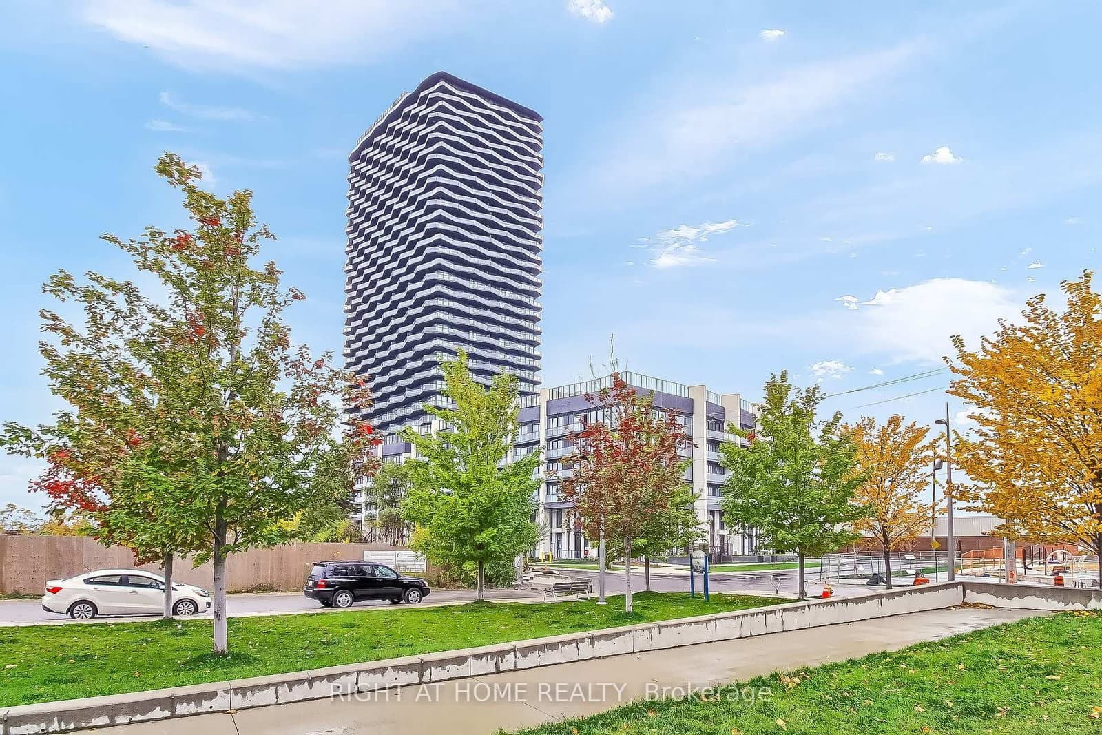 36 zorra Street, Unit 3006