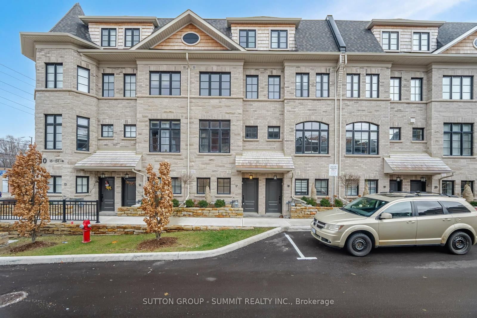 10 Lunar Crescent, Unit 17