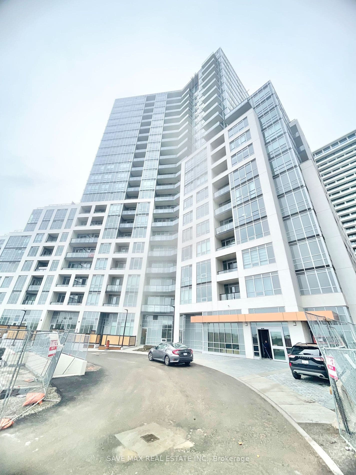 225 Malta Avenue, Unit 102