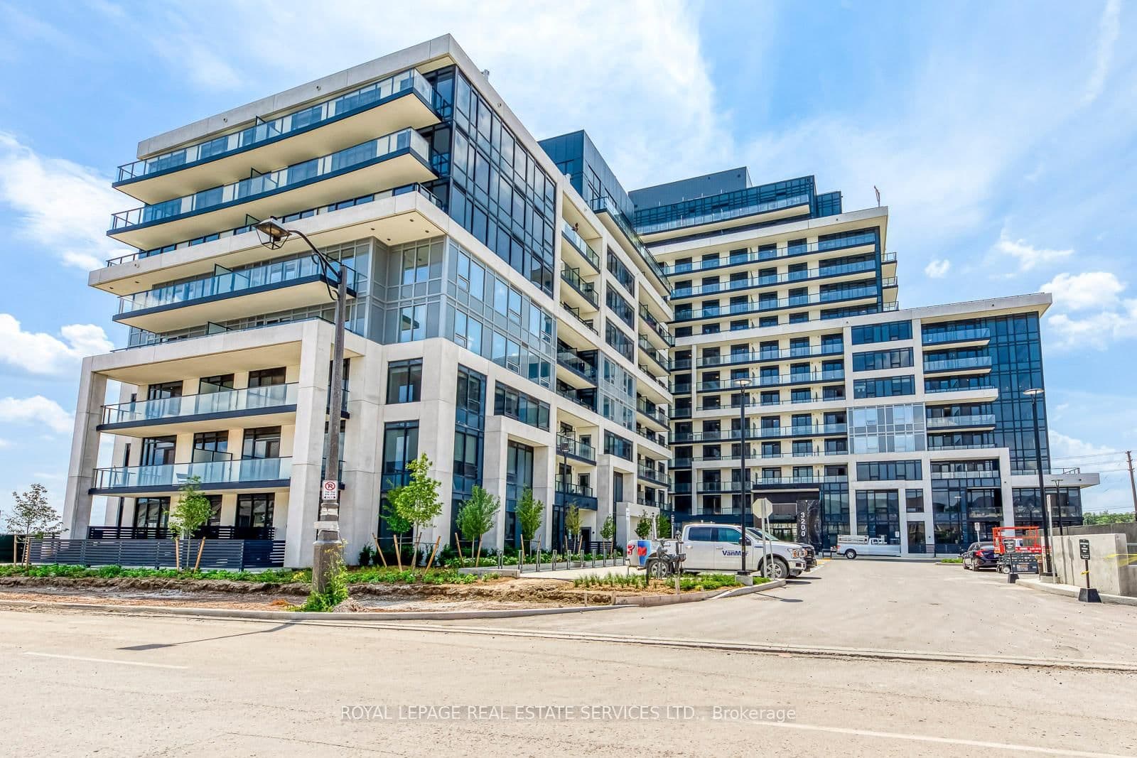 3200 William Coltson Avenue, Unit 312