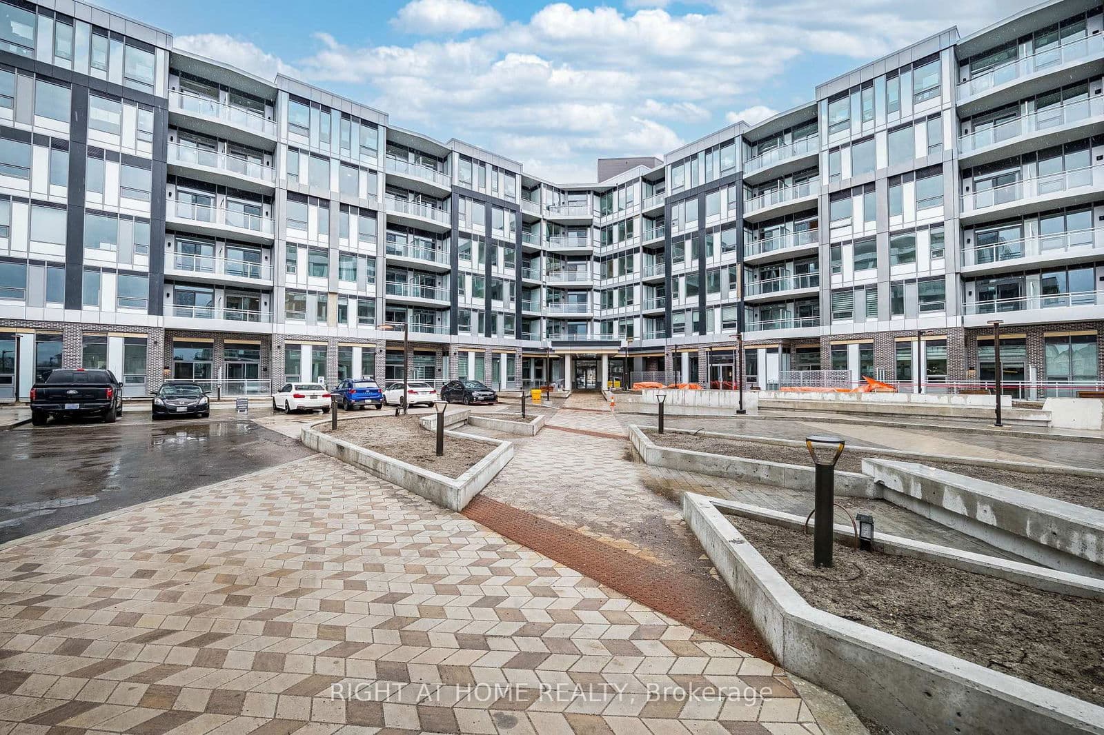 2501 Saw Whet Boulevard, Unit 106