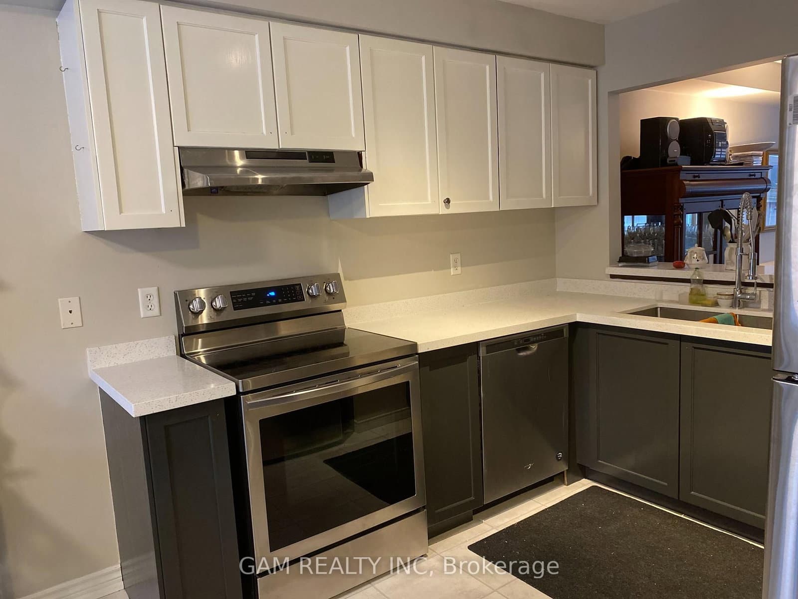 2189 Postmaster Drive, Unit 14