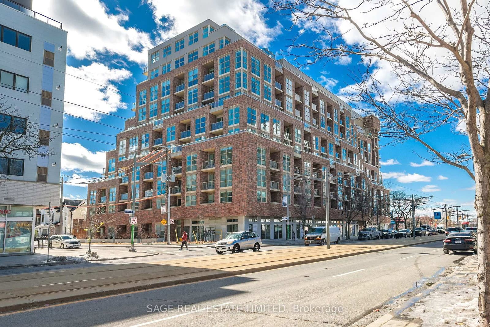 1787 St Clair Avenue W, Unit 422