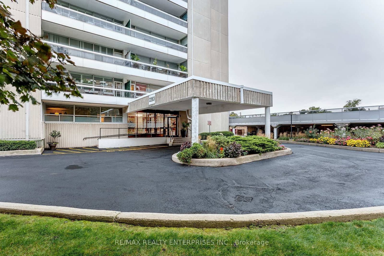 2263 MARINE Drive, Unit 1006