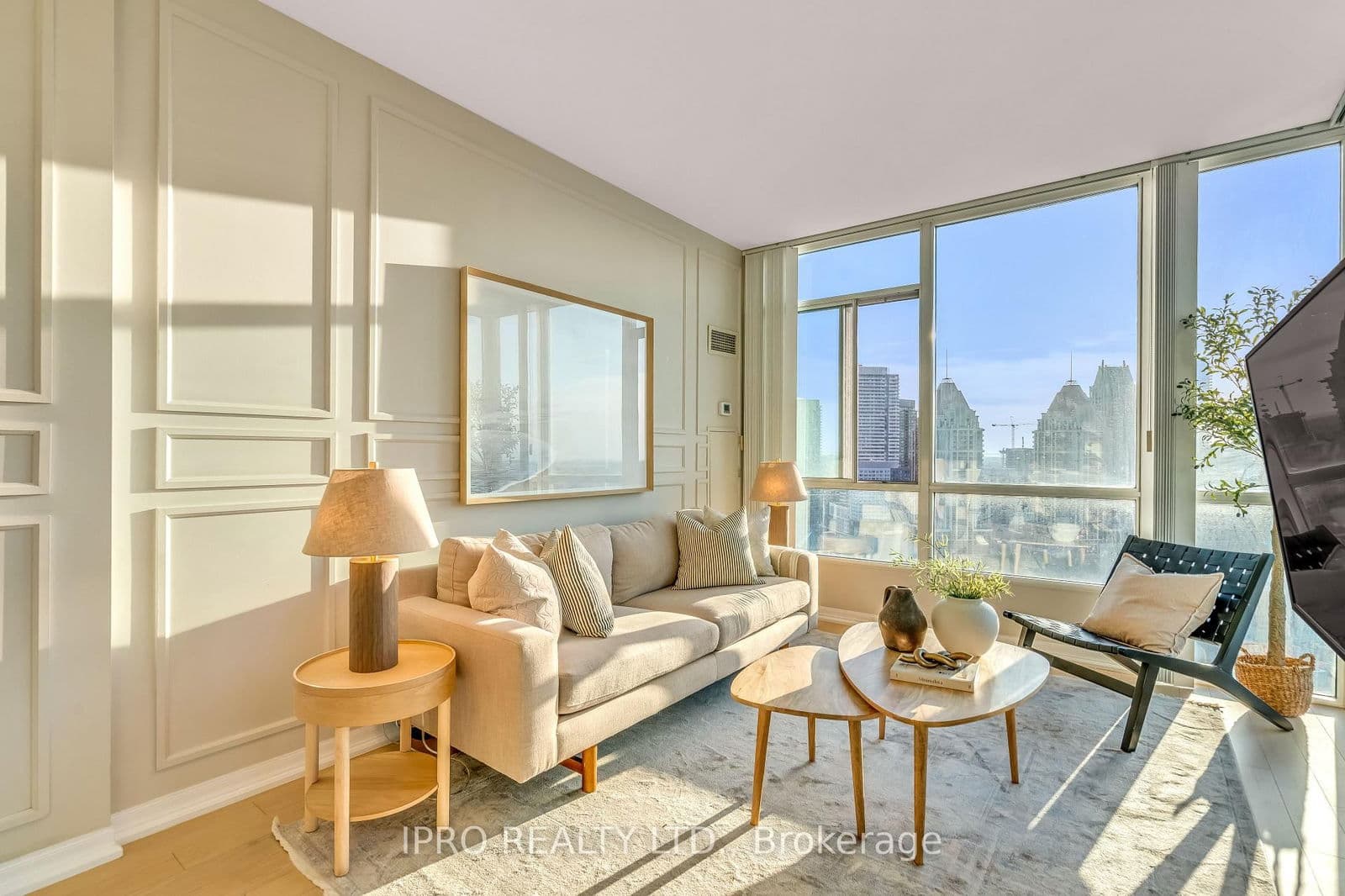 220 BURNHAMTHORPE Road W, Unit 2409