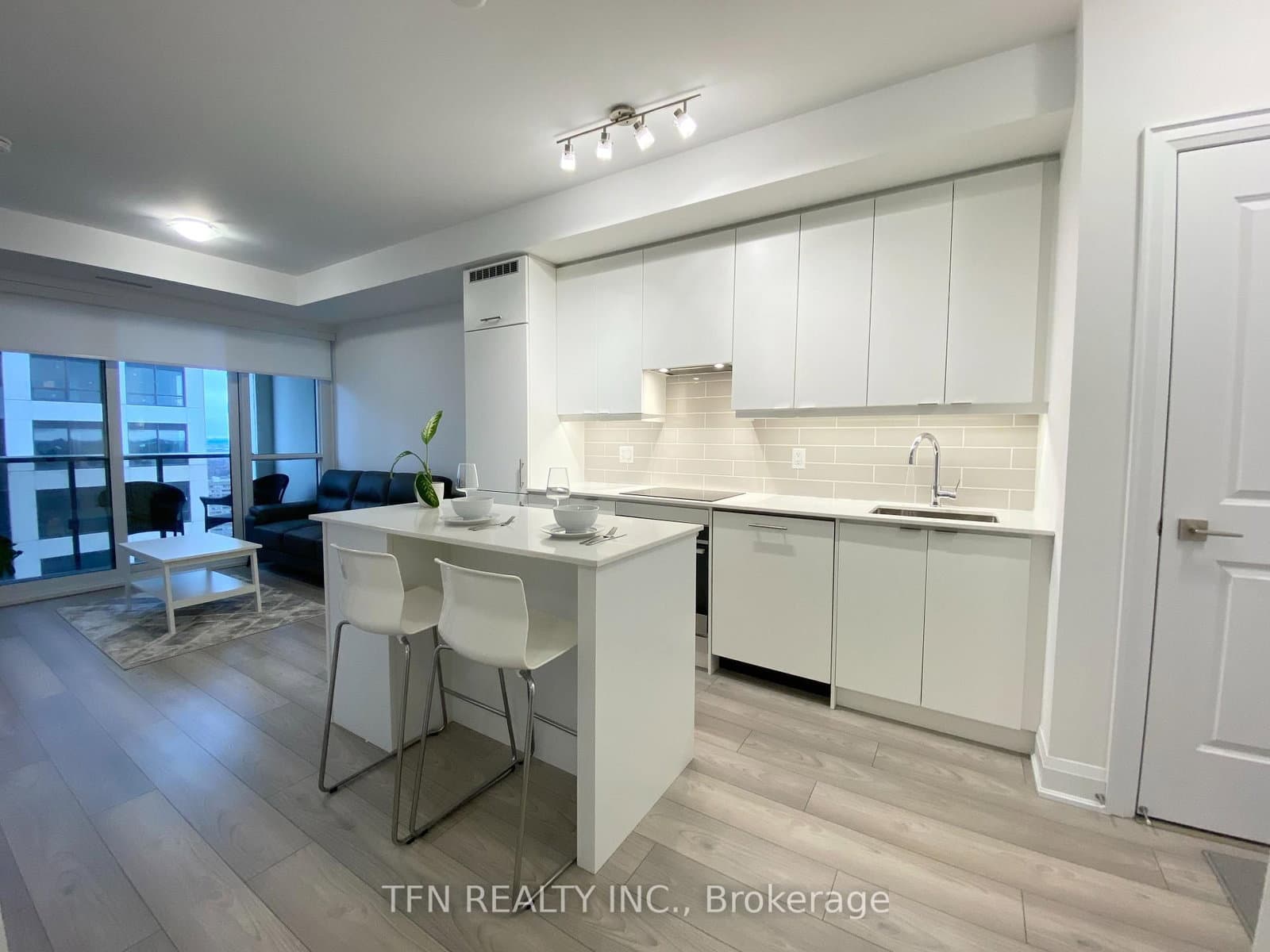 36 Elm Drive W, Unit 2403