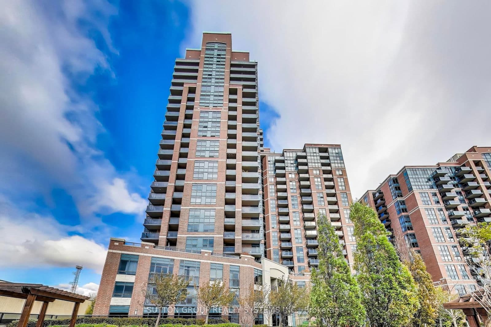 60 Heintzman Street, Unit 728