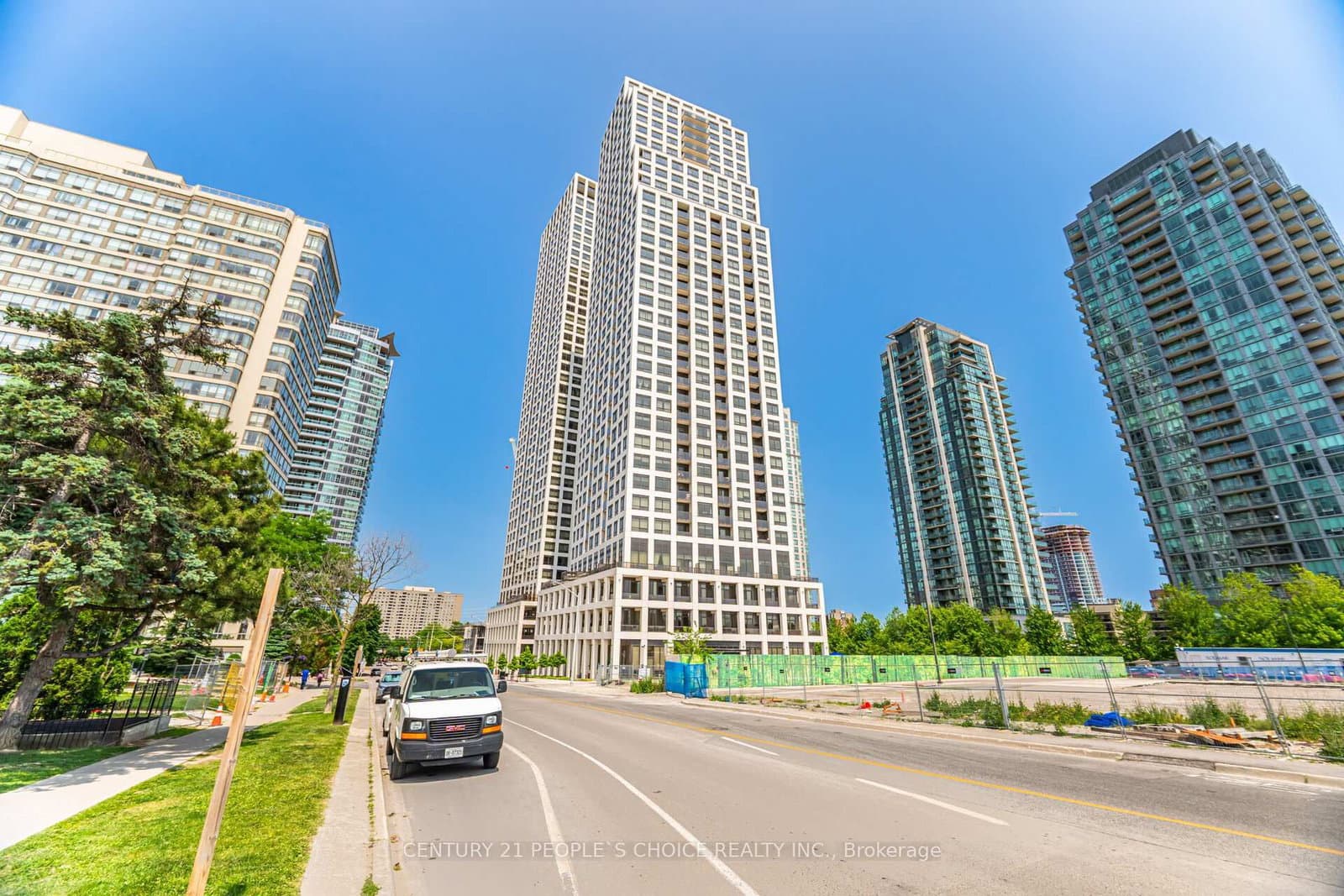 36 Elm Drive W, Unit 606