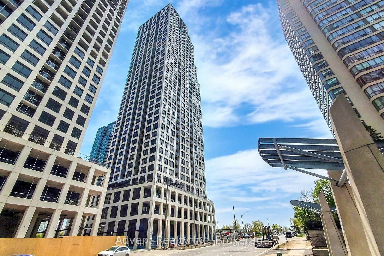 36 Elm Drive W, Unit 1103