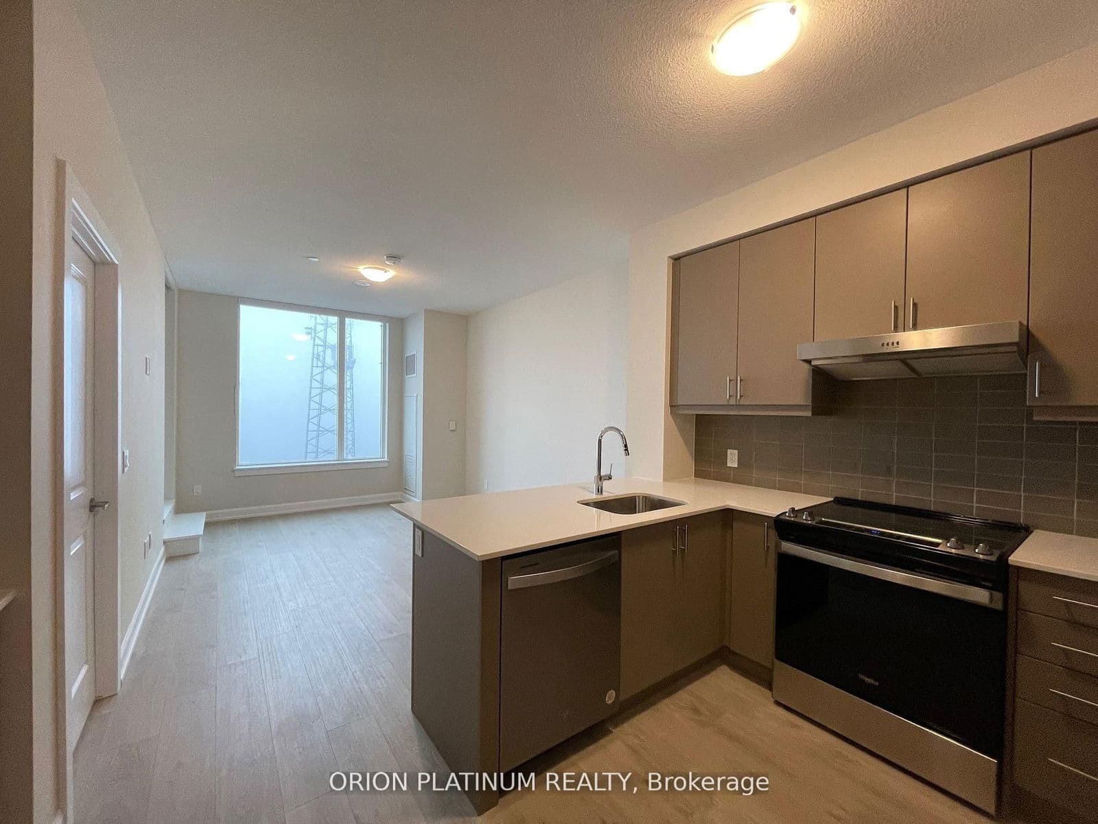 3220 William Coltson Avenue, Unit 612