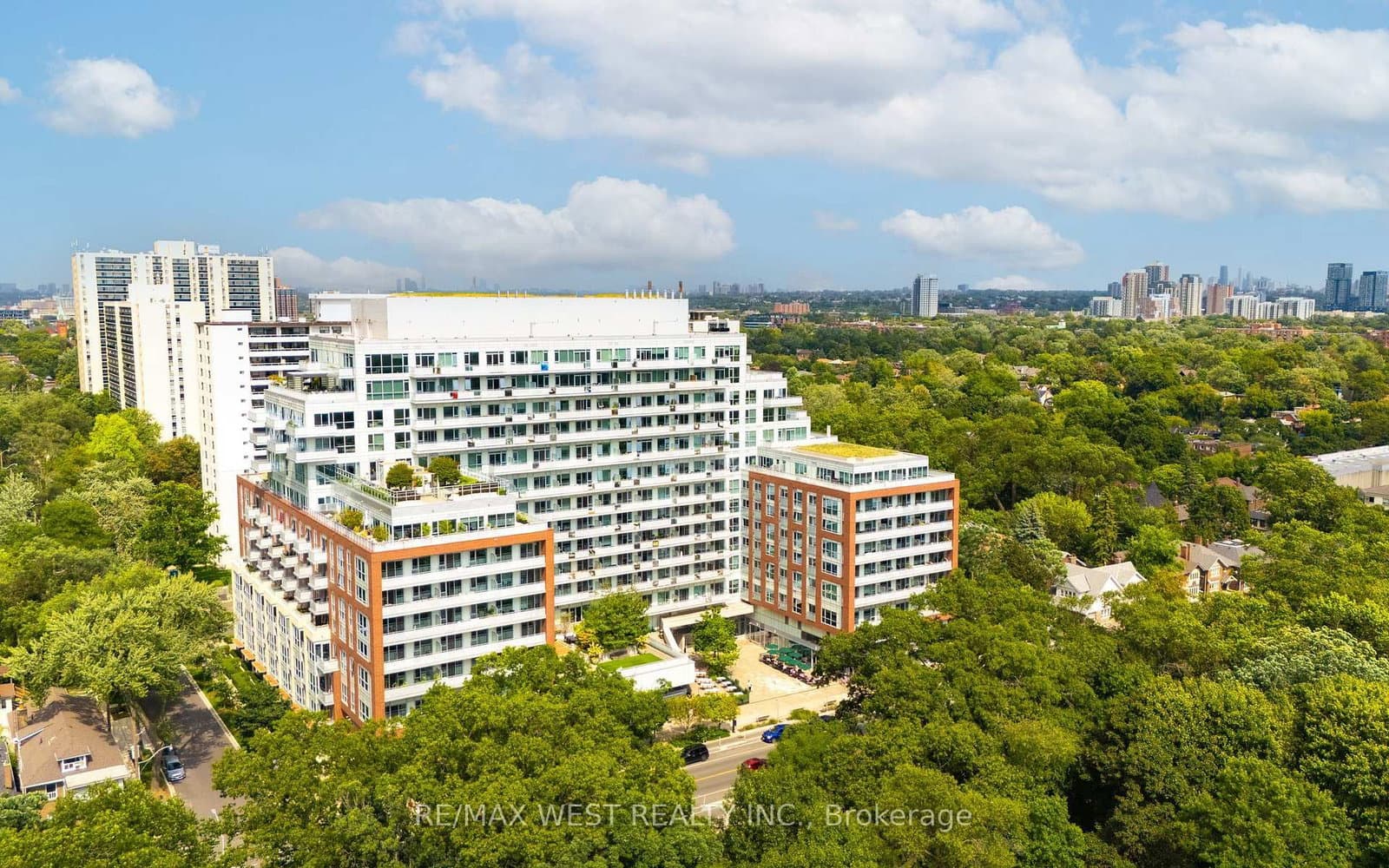 1830 Bloor Street W, Unit #825