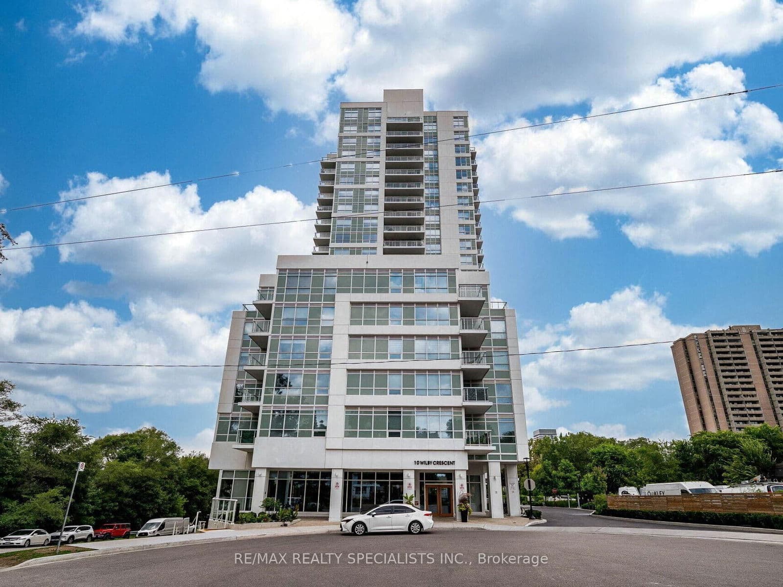 #802 - 10 Wilby Crescent
