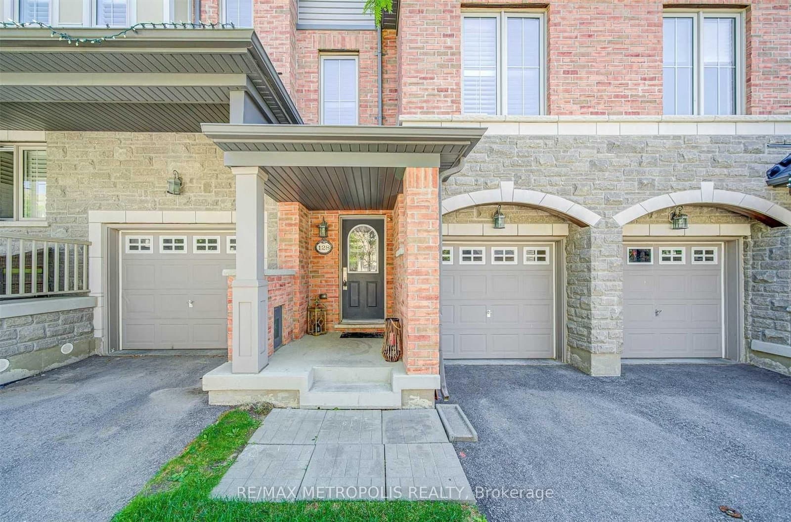 128 Cedar Lake Crescent, Unit 183