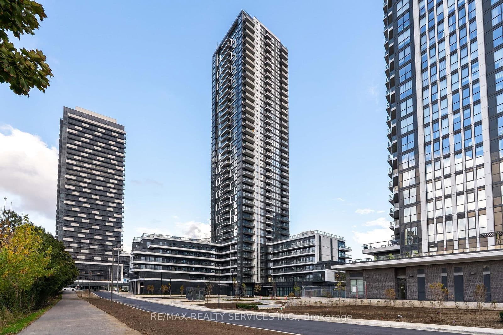 15 Watergarden Drive, Unit 2501