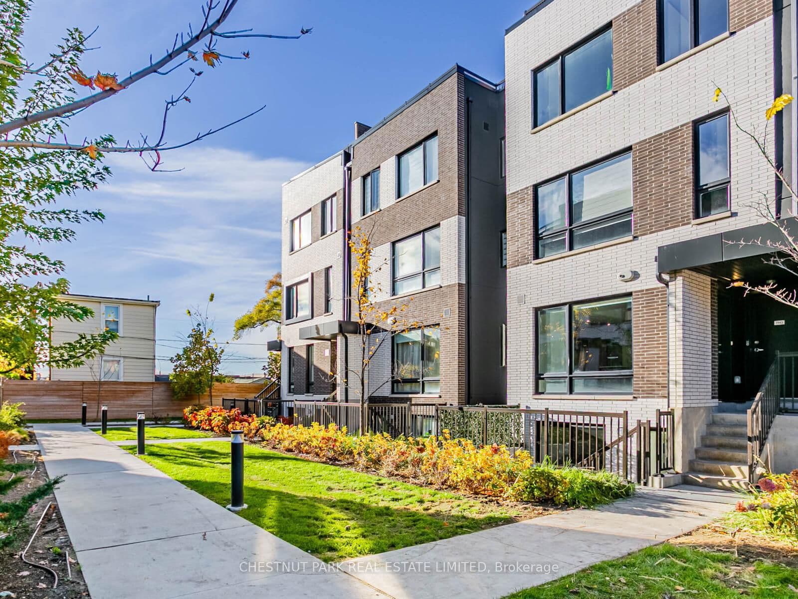 30 Ed Clark Gardens, Unit TH4