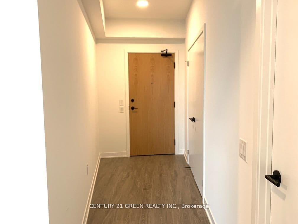 2495 Eglinton Avenue W, Unit 2013