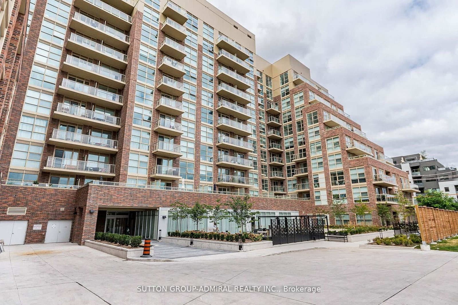 1787 St Clair Avenue, Unit 315