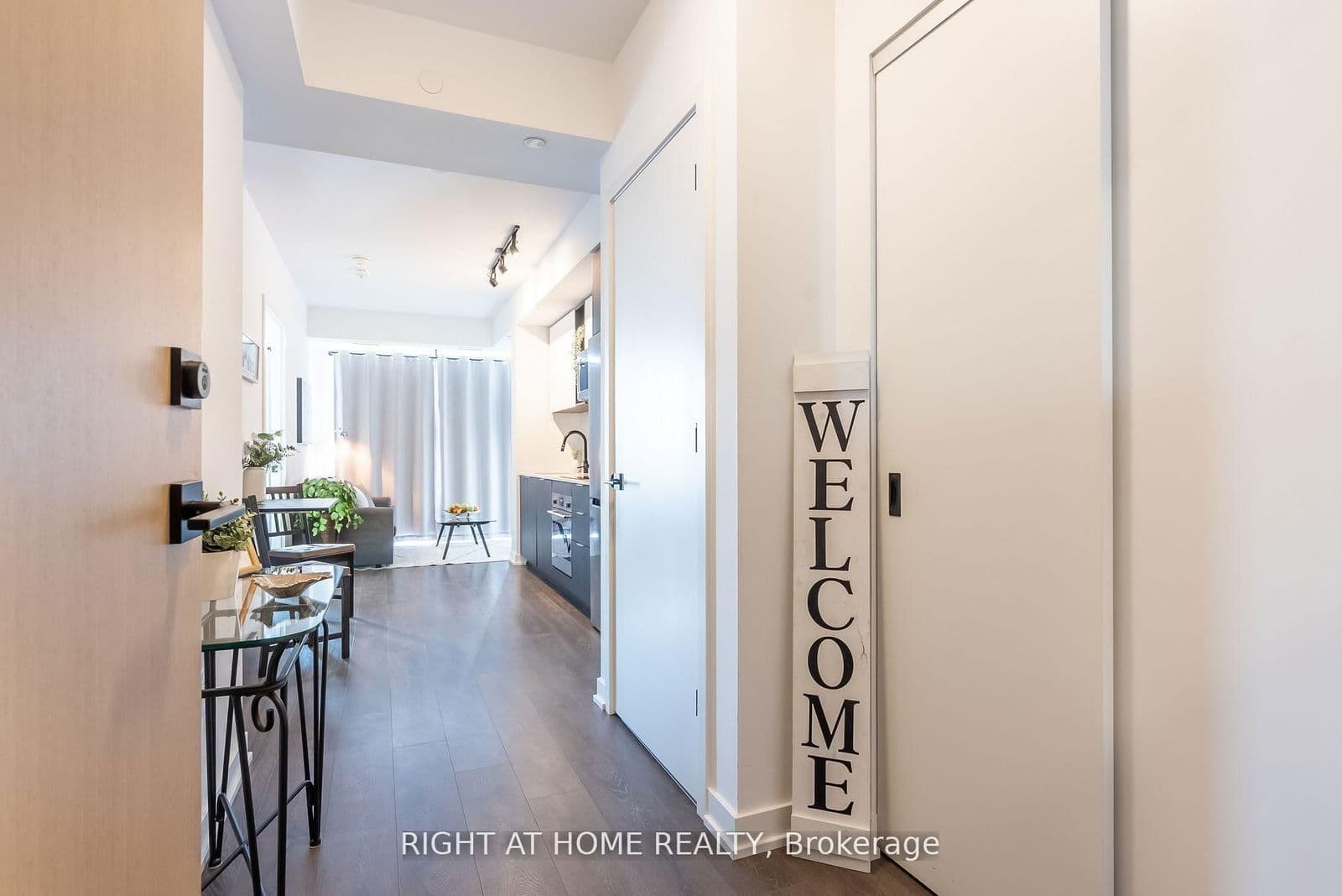 36 Zorra Street, Unit 1101