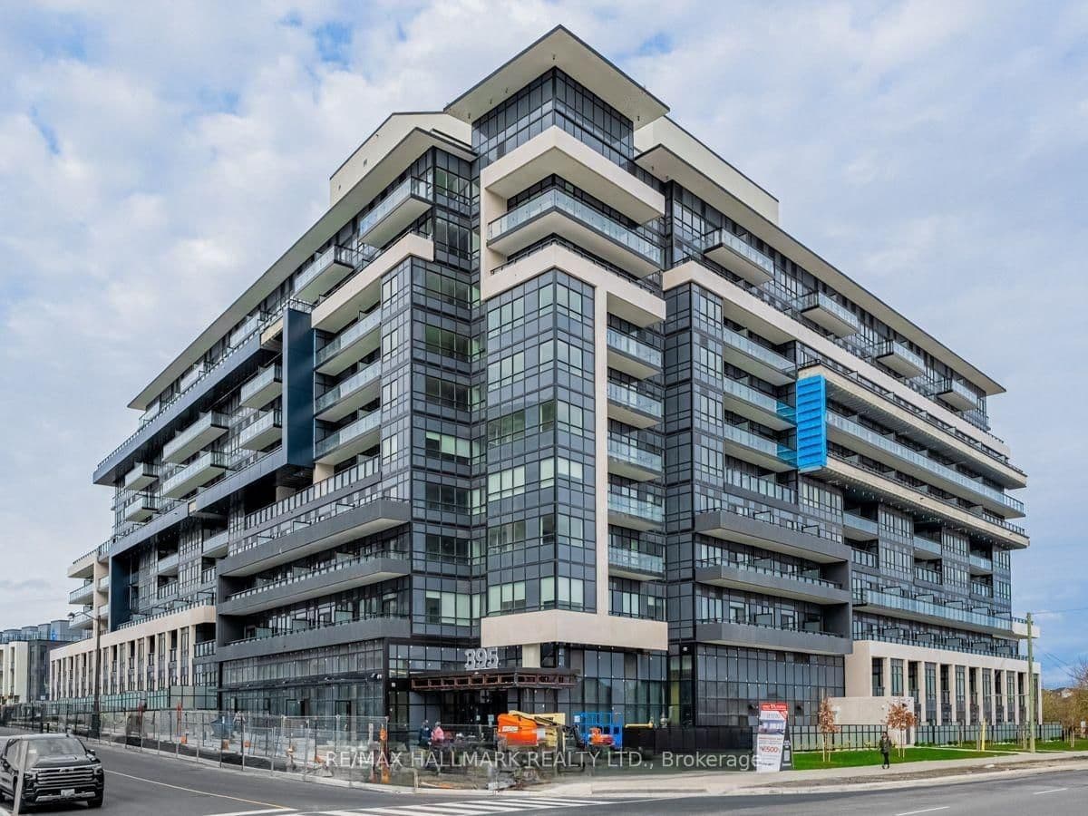 395 Dundas Street W, Unit 815
