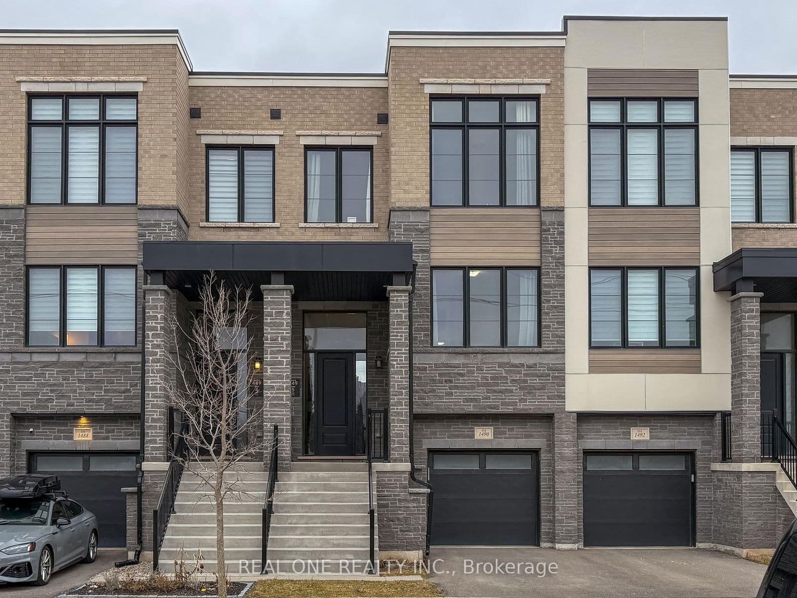 1490 Yellow Rose Circle