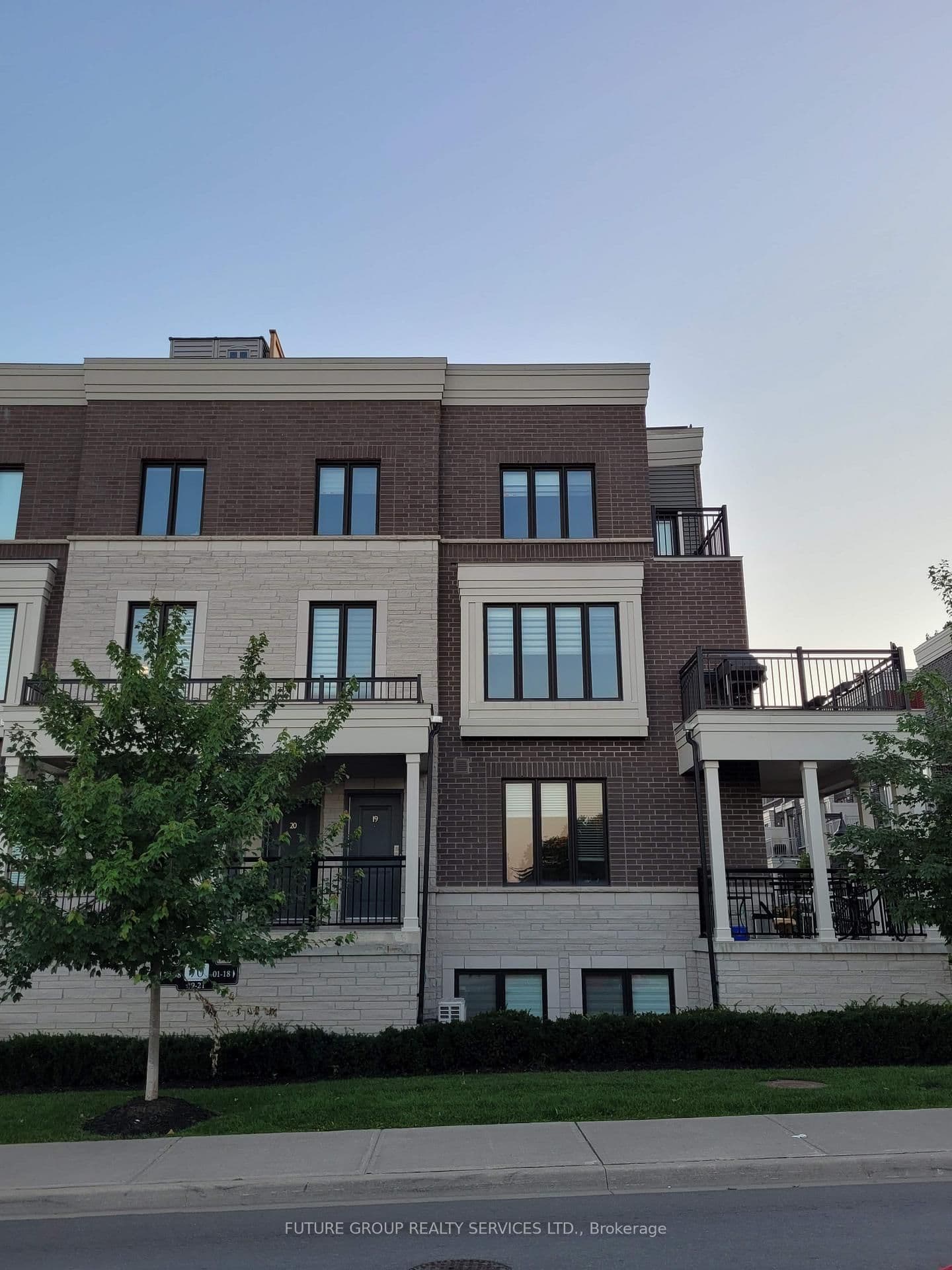 70 Eastwood Park Gardens, Unit 20