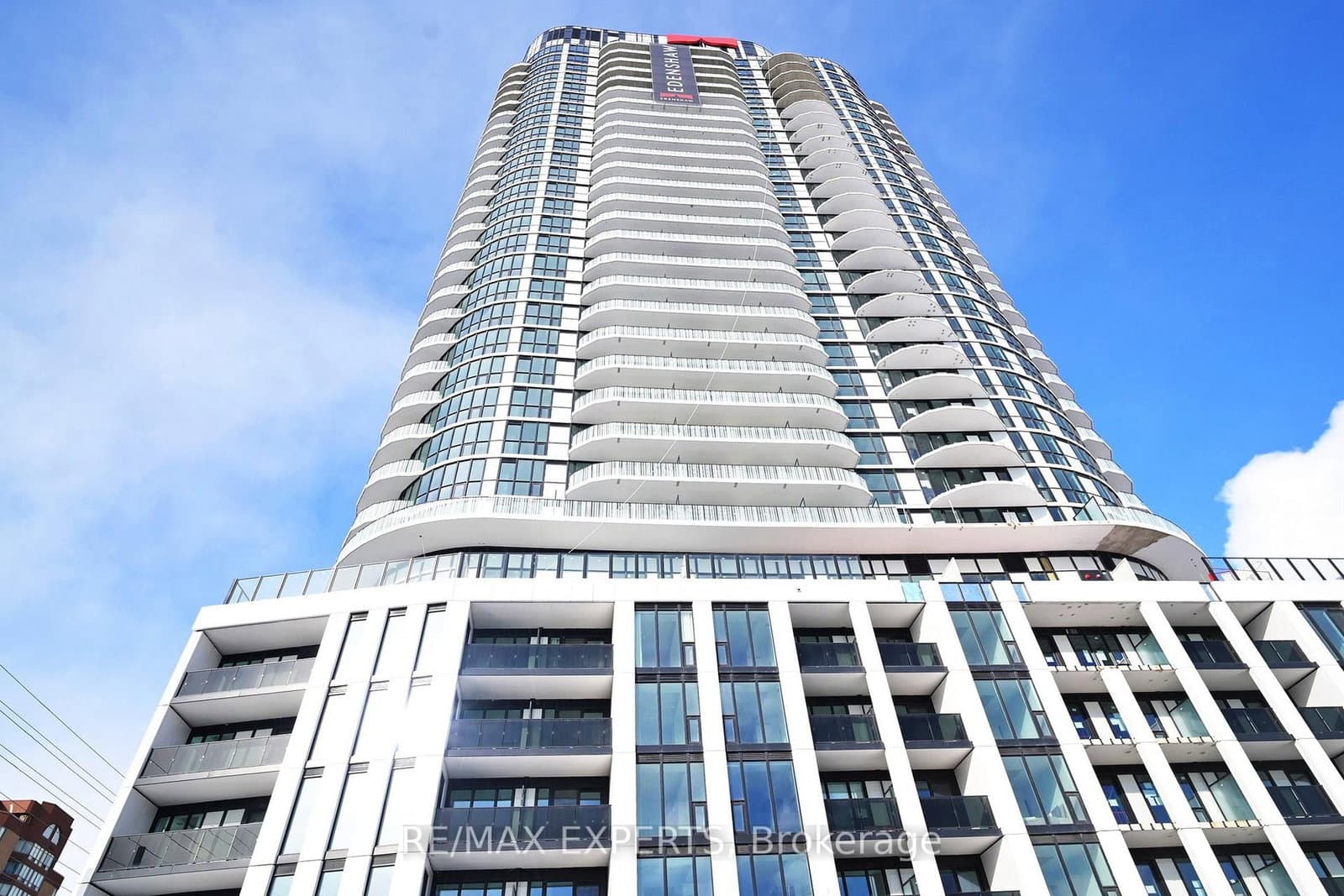 1 Fairview Road E, Unit 810