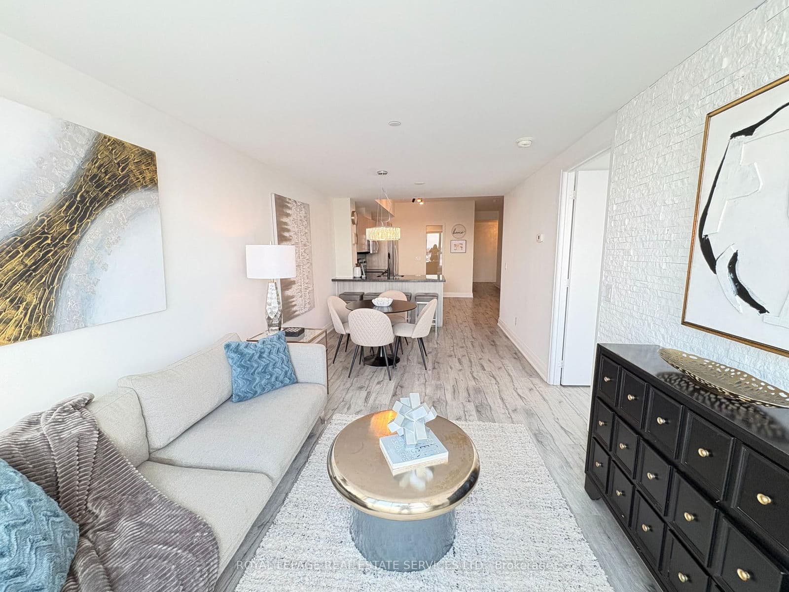 #408 - 16 Mcadam Avenue