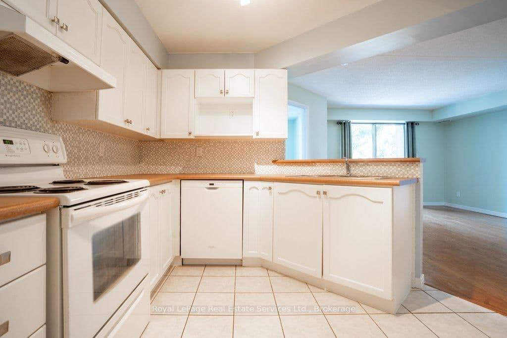 #214 - 3499 Upper Middle Road