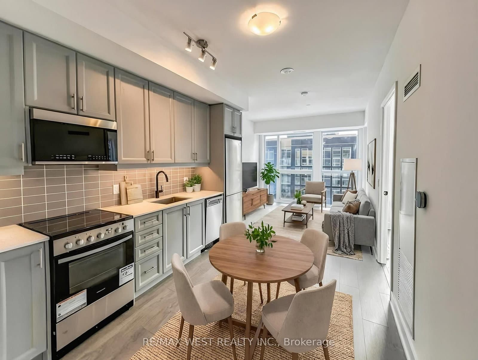 2343 Khalsa Gate, Unit 808