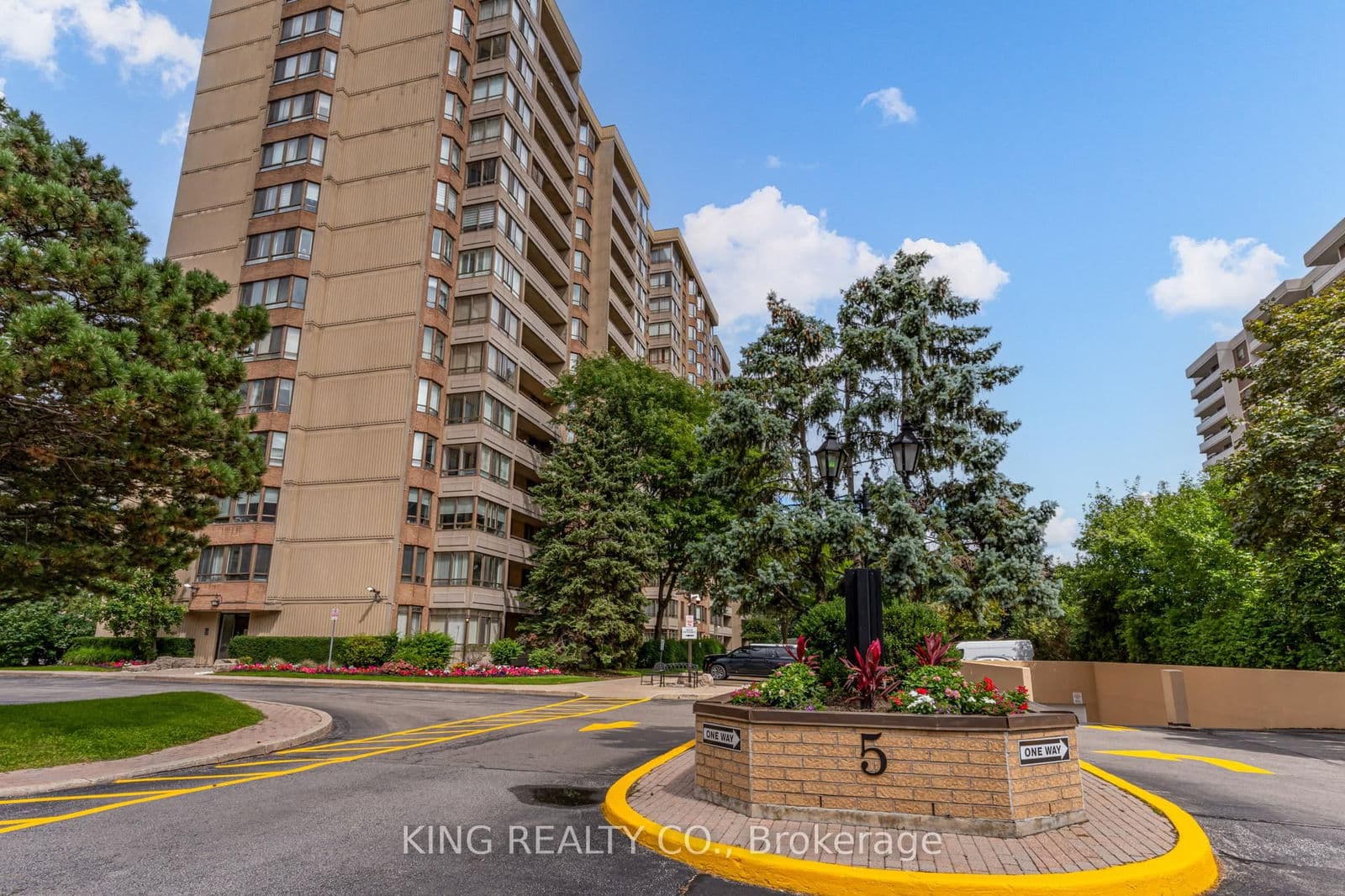 #1601 - 5 Lisa Street