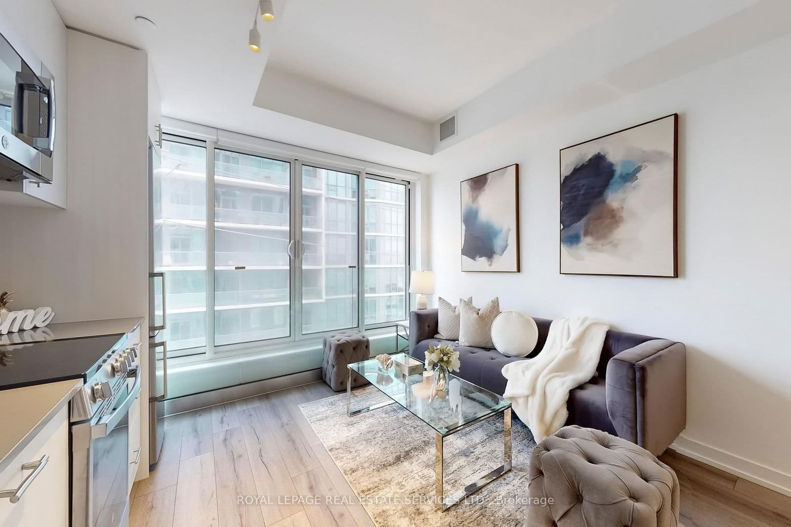 #310 - 1195 The Queensway