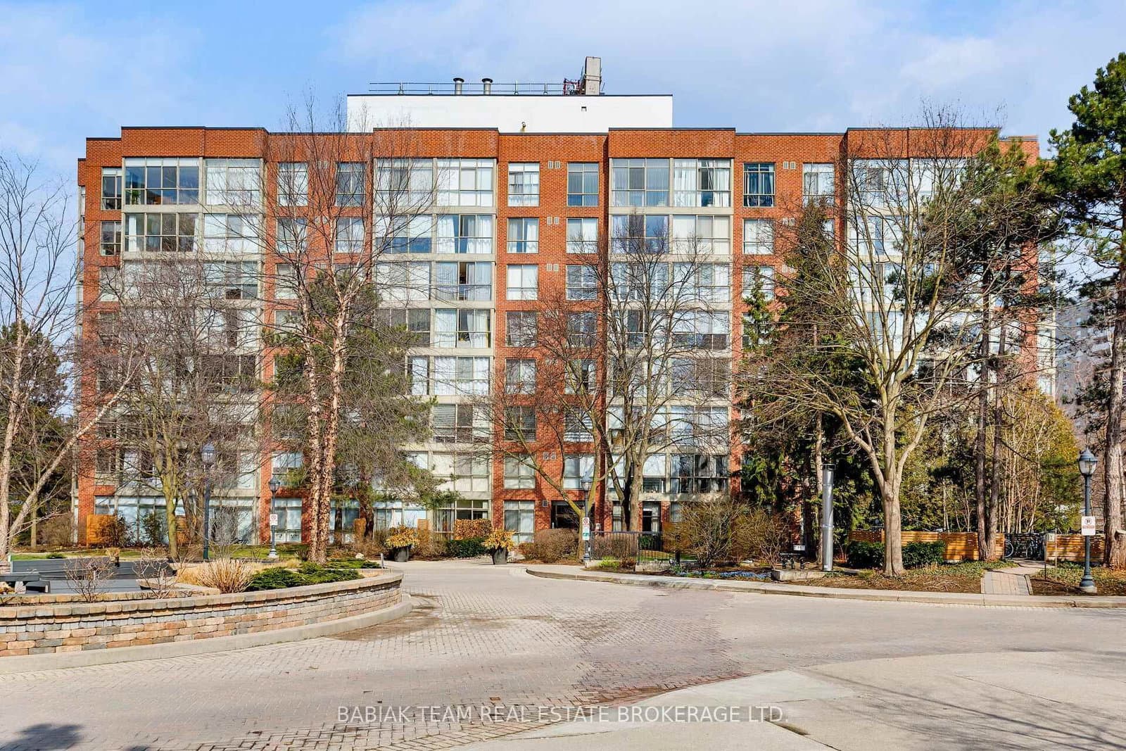 #752 - 24 Southport Street